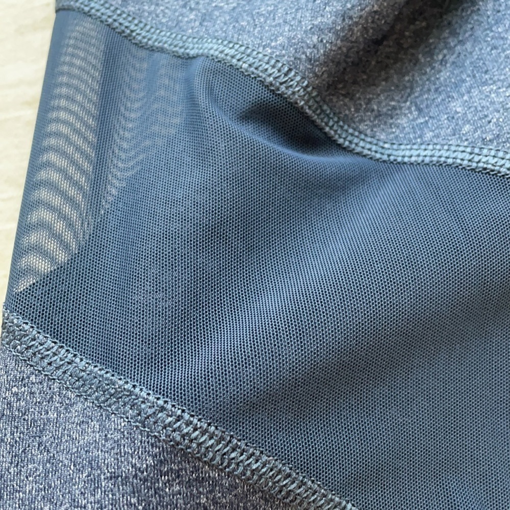 ROXY brand heathered navy cropped yoga/athletic leggings with mesh cutou… - Picture 7 of 12